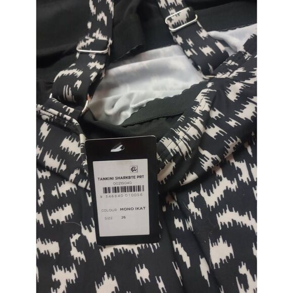 NWT, Avenue Tankini Top. Black & white animal print .Size 26 - Picture 4 of 5
